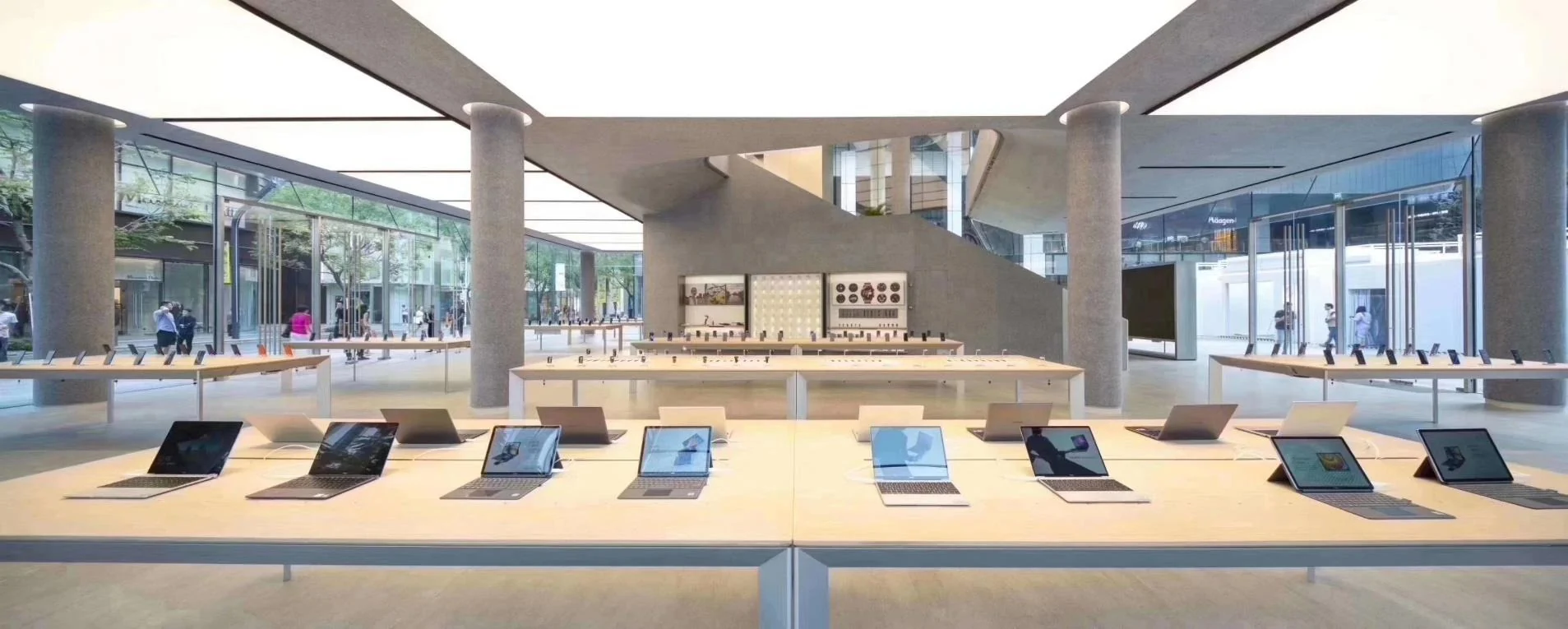 Huawei Flagship Store — gambar pilihan 2
